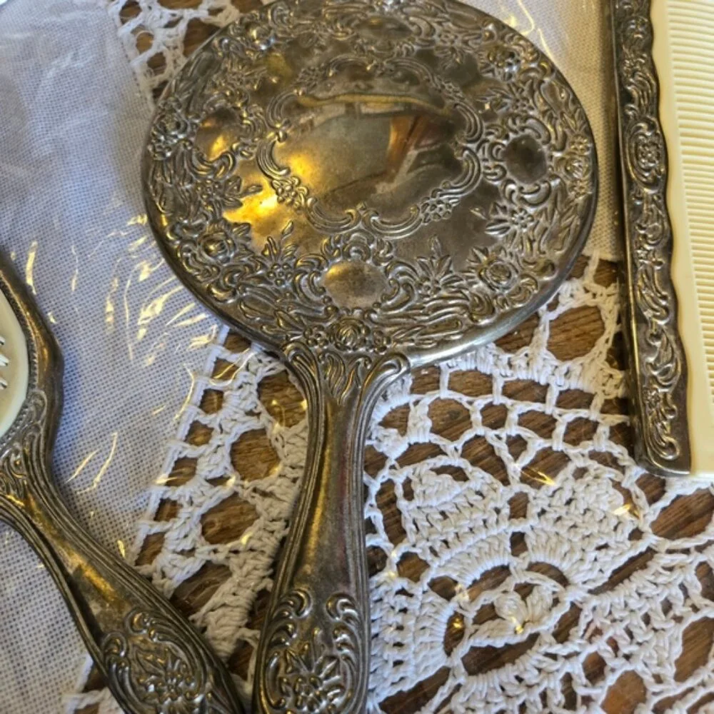 Vintage Victorian Silver Plate Vanity Dresser Set-TIA - Picture 4 of 10